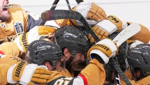 Rekordná noc vo VEGAS a šialenstvo, aké nemá v NHL obdobu