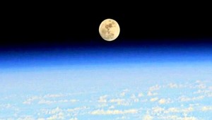 Cesta na Mesiac, aká tu ešte nebola