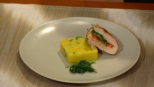 Kuracina plnená sušenou paradajkou, špenátom a syrom gouda