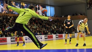 Kto z koho! Tento zápas bude hustý