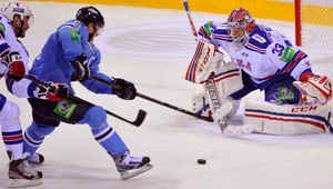 Slovan mal na lopatkách lídra z Petrohradu. Prehral po nájazdoch