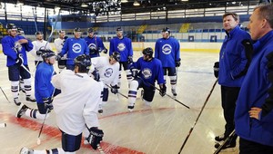 Košice začali prípravu na ľade Lokomotívy, Slovan v Ružinove
