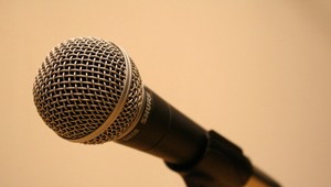 Odklon od slobody informácií: USA zastavili financovanie Rádia Slobodná Európa a ďalších staníc