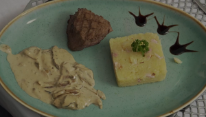 Hlavné jedlo: Flakota mäsa v lese