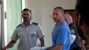 Učiteľ z Prievidze mal zneužívať 13-ročnú žiačku. Z väzenia mal plánovať znásilnenie prokurátorových detí