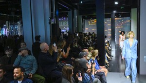 Móda ako zrkadlo? Answear predstavil trendy SS26 v jedinečnej show Your Reflection