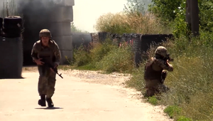 Donbas opäť pod paľbou. O život prišiel ukrajinský vojak i 70-ročná žena