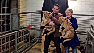 Strculová a Mečiar sa boja svojich krsniatok. Majú veľké zuby a ostré pazúry