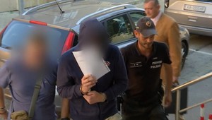 Díler na kolobežke ohrozoval žiakov v Nových Zámkoch. Za drogy bral aj kradnuté bicykle