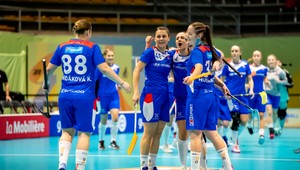 MS vo florbale žien: Slovensko - Dánsko 6:3. Zahráme si štvrťfinále!