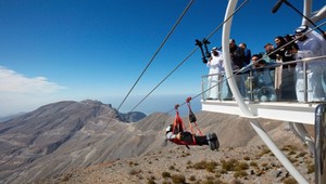 Najdlhšia lanová dráha na svete. Nezabudnuteľná jazda v rýchlosti 150 km/h