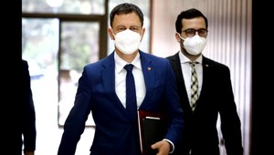 Je to úplný nezmysel, reaguje premiér Heger na tvrdenia Branislava Zuriana, že ho mal Makó vydierať