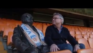 Veľké gesto futbalového klubu Valencia: Vernému fanúšikovi na štadióne postavili sochu