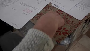 Zneužívajú sa osobné údaje poistencov? Nič nepodpísali, no po rokoch ich prepoistili