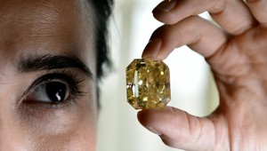 Miliónová dražba. V Ženeve vydražili mega diamant