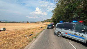 Vážna nehoda pri Partizánskom: Motocyklista skončil po zrážke  v nemocnici, zasahoval aj vrtuľník