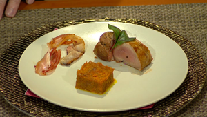 Kuracie pečienky na jablkách s ryžou a rukolovým šalátom