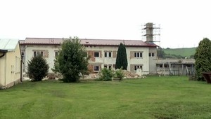 Starosta Holčíkoviec chce pri kúpe budovy obísť zákon