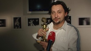 Trapas na OTOvi! Latinákovi zamenili sošku...