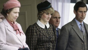 Charles je beznádejný, povedala kráľovná Diane