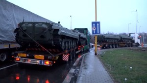 Slovenskí colníci pustili na Ukrajinu minimálne 10 obrnených vozidiel