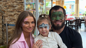 Na Ruminkinej mega oslave jej otec chýbal, potom sa ale vytasil s TÝMTO! Predčil Bagárovú..?