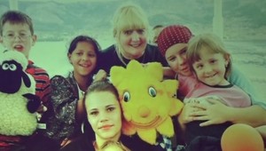 Najznámejší spievajúci súbor z detského domova venoval koncert riaditeľke