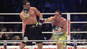 Vitalij Kličko zbil Sosnowského, pravačka našla cieľ v 9. kole