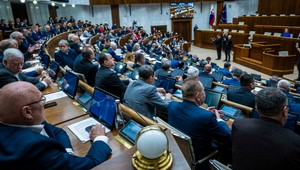 Príspevok na bývanie neprešiel, zvýši sa podpora pre šport. Pozrite si, čo bolo súčasťou rokovania