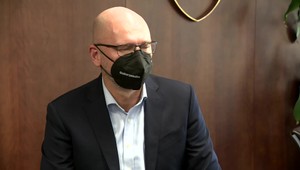 Dôvodom pomalej pomoci podnikateľom sú podľa Sulíka neskoré dotácie z ministerstva financií