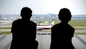 Stroj Malaysia Airlines opäť v problémoch, musel prerušiť odlet