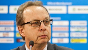 Hviezdny hokejový švédsky tréner mení šport