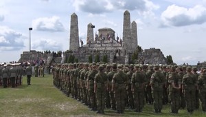 Na Bradle sa konala vojenská prísaha. Prišlo tisíce ľudí