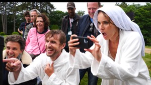 ALIBI NA MIERU 2 prekonali jednotku! Na tejto komédii budete plakať od smiechu