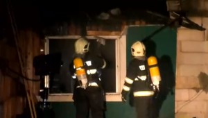 Mimoriadne náročná noc pre hasičov na Spiši. S požiarom bojovali v troch okresoch