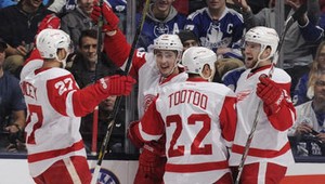 Slovenské góly potiahli Detroit k výhre, asistencia Cháru