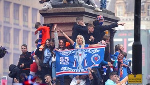 Rangers oslavovali aj v Dubaji. Vysvietili najvyššiu budovu sveta