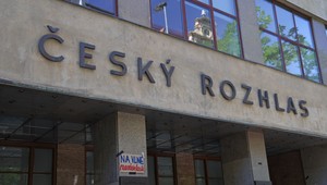 Pracovníci Českej televízie a Českého rozhlasu vyhlásili na utorok 3. novembra celodenný štrajk