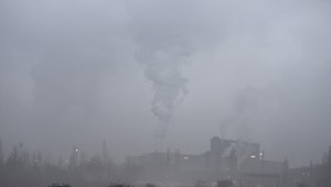 Smog zhoršil ovzdušie na východe aj juhu Slovenska. Platia výstrahy