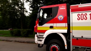 V bytovke začalo horieť. Ľudia vybiehali z bytov, niekoľko poschodí sa napĺňalo dymom