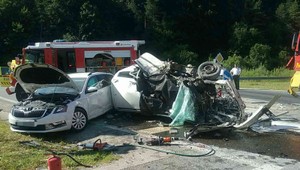 Na výjazde na D1 došlo k hromadnej nehode. Zrážka s nákladiakom si vyžiadala jeden život