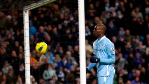 VIDEO: Balotelli opäť brnkal súperom na nervy!