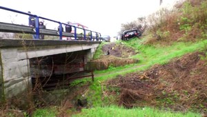 O život prišiel 20-ročný talentovaný hudobník. Okoloidúci vodiči našli pri ceste prevrátené auto na streche
