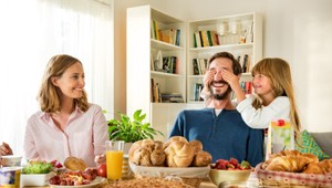 Aj rodina s deťmi dokáže zmeniť životný štýl. Viktor Bielik radí ako