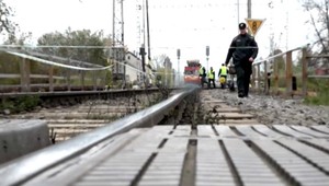 Vlak zachytil na koľajisku muža (†44), na mieste zomrel
