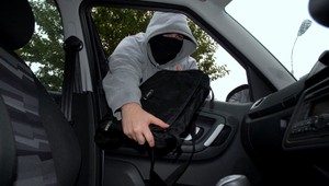 Ako to nespackať: Je v aute povolené zariadenie, ktoré zlodejovi ublíži?