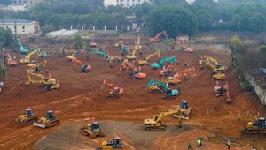 VIDEO: Neskutočné stavebné umenie. Nemocnica v Číne by mala byť hotová koncom týždňa