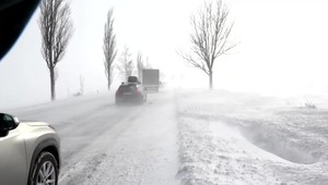 Čaká Slovensko prvá kalamita tejto zimy? V týchto regiónoch platia výstrahy