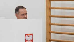 Poľsko má nového prezidenta: Nawrocki porazil Trzaskowského tesným rozdielom