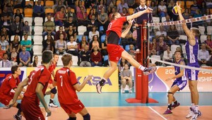 Volejbalisti sa v Nitre trápia. Ani Rusom nezobrali set